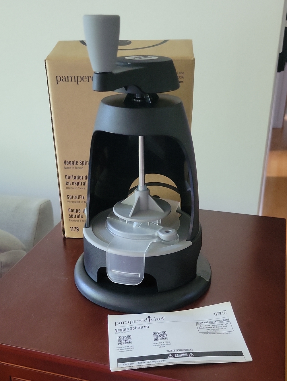 Pampered Chef Spiralizer One Size Black With Box